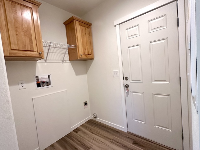 Macksburg 24342E Woodburn OR