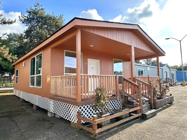 Macksburg 24342E Woodburn OR
