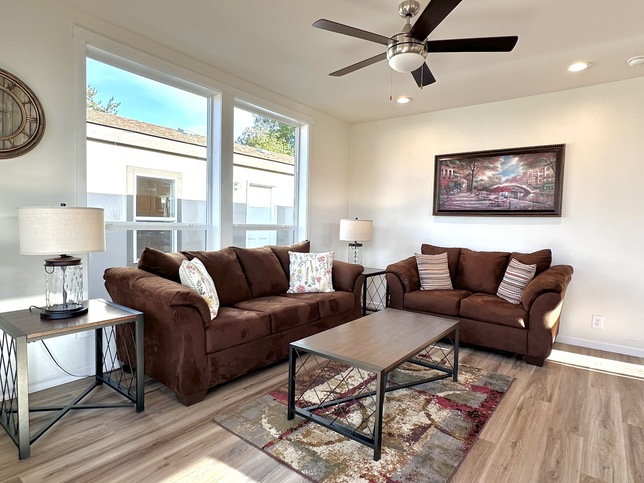 Macksburg 24342E Woodburn OR