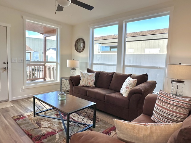 Macksburg 24342E Woodburn OR