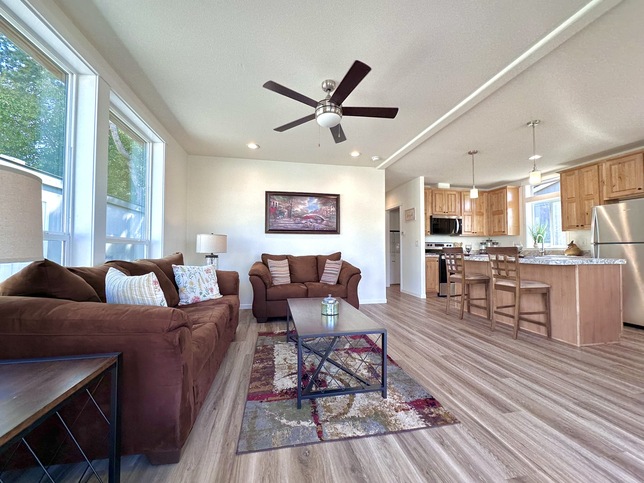 Macksburg 24342E Woodburn OR