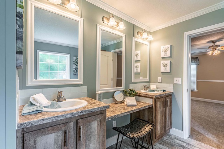 Anderson 28603B | 3 bedroom, 2 bathroom, 1780 sqft home | Built by Cavco - Moultrie in Moultrie, GA.