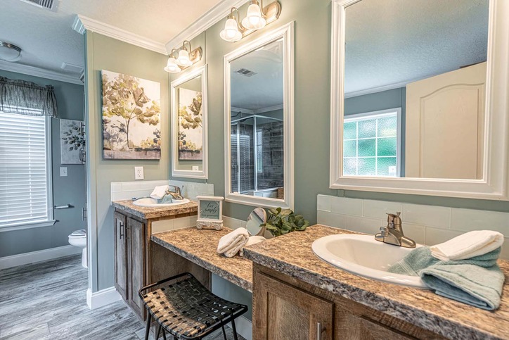 Anderson 28603B | 3 bedroom, 2 bathroom, 1780 sqft home | Built by Cavco - Moultrie in Moultrie, GA.