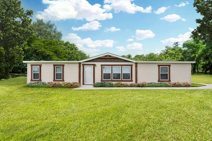 Anderson 28603B | 3 bedroom, 2 bathroom, 1780 sqft home | Built by Cavco - Moultrie in Moultrie, GA.