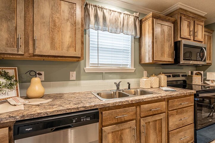 Anderson 28603B | 3 bedroom, 2 bathroom, 1780 sqft home | Built by Cavco - Moultrie in Moultrie, GA.