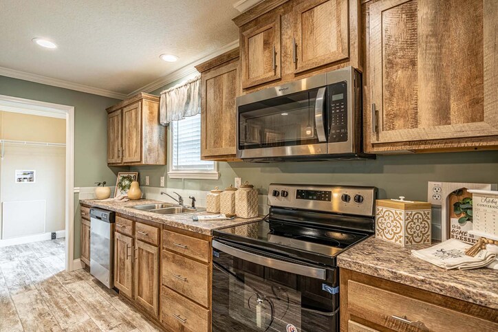 Anderson 28603B | 3 bedroom, 2 bathroom, 1780 sqft home | Built by Cavco - Moultrie in Moultrie, GA.