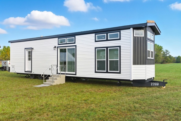 148044ES Park Model | 2 bedroom, 1 bathroom, 505 sqft home. Built by Cavco - Nappanee in Nappanee, IN.