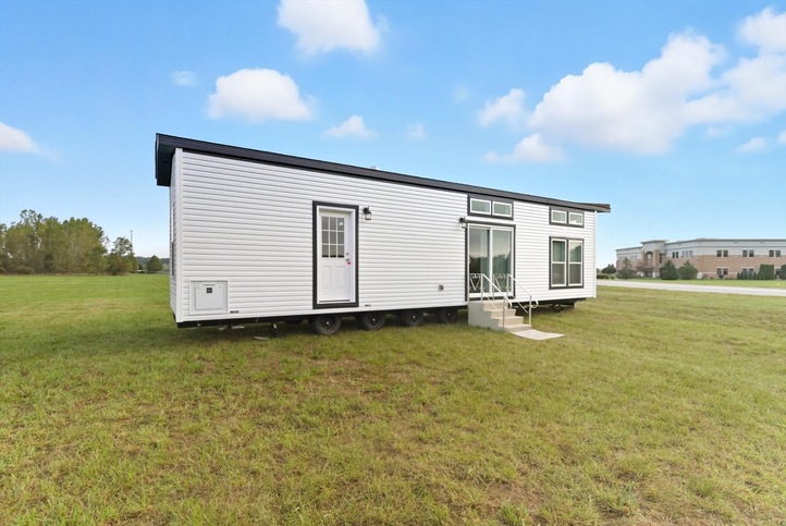 148044ES Park Model | 2 bedroom, 1 bathroom, 505 sqft home. Built by Cavco - Nappanee in Nappanee, IN.