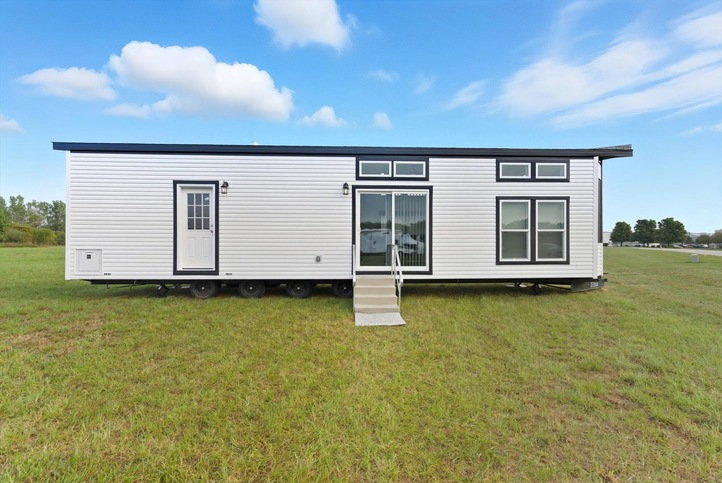 148044ES Park Model | 2 bedroom, 1 bathroom, 505 sqft home. Built by Cavco - Nappanee in Nappanee, IN.