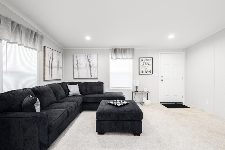 ZR1 28483C | 3 bedroom, 2 bathroom, 1280 sqft home. Built by Cavco - Clarion in Shippenville, PA.