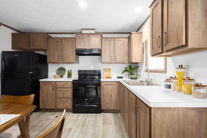 Roadrunner 28403A | 3 bedroom, 2 bathroom, 1067 sqft home. Built by Cavco - Clarion in Shippenville, PA.