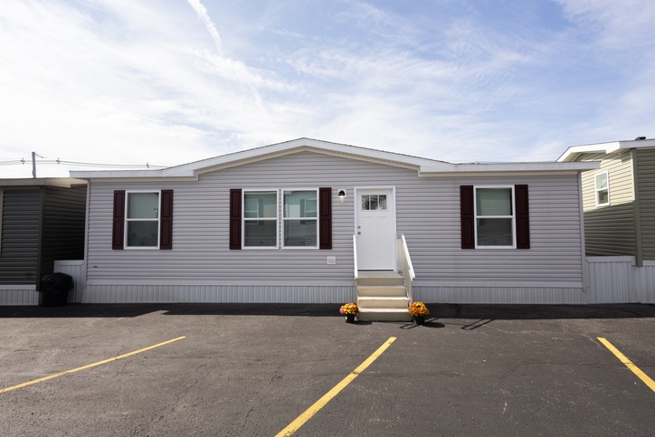 Roadrunner 28403A | 3 bedroom, 2 bathroom, 1067 sqft home. Built by Cavco - Clarion in Shippenville, PA.