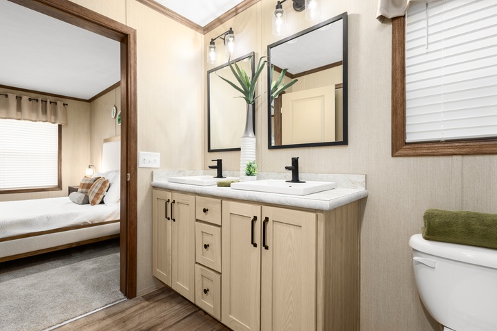 Regulus 28643D | 3 bedroom, 2 bathroom, 1707 sqft home. Built by Cavco - Clarion in Shippenville, PA.