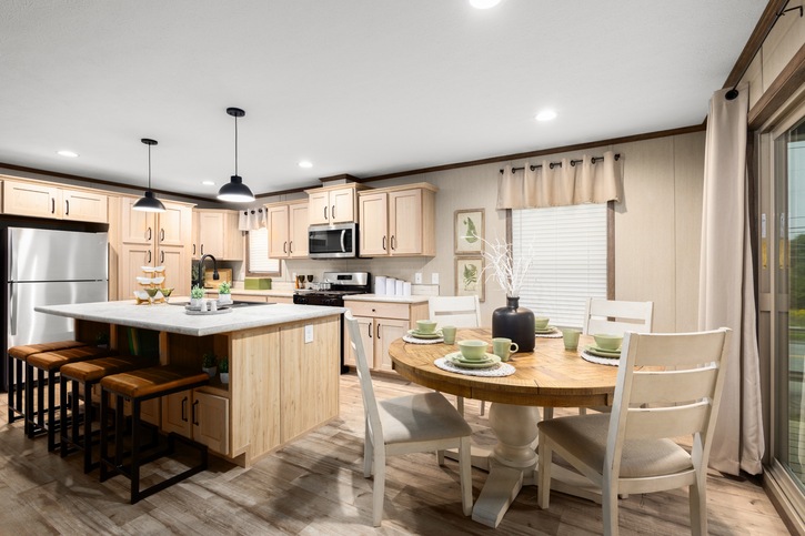 Regulus 28643D | 3 bedroom, 2 bathroom, 1707 sqft home. Built by Cavco - Clarion in Shippenville, PA.