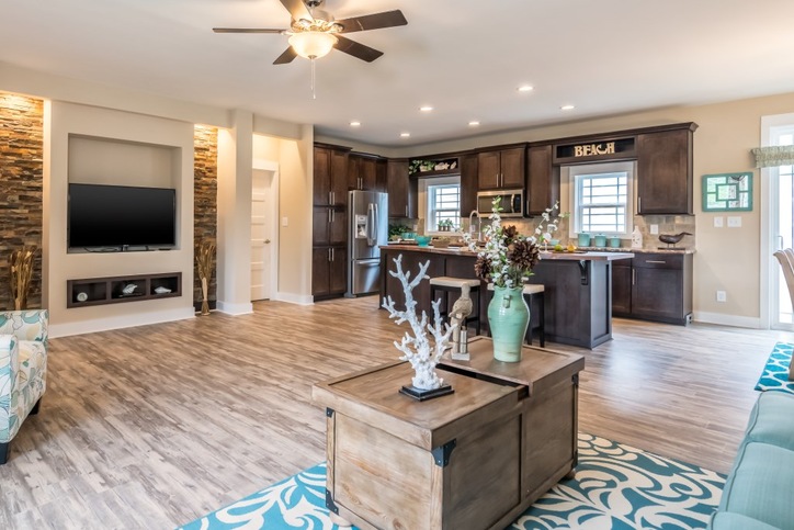 Oakmont 42623A | 3 bedroom, 2 bathroom, 1798 sqft home | Built by Cavco - Crouse in Crouse, NC.