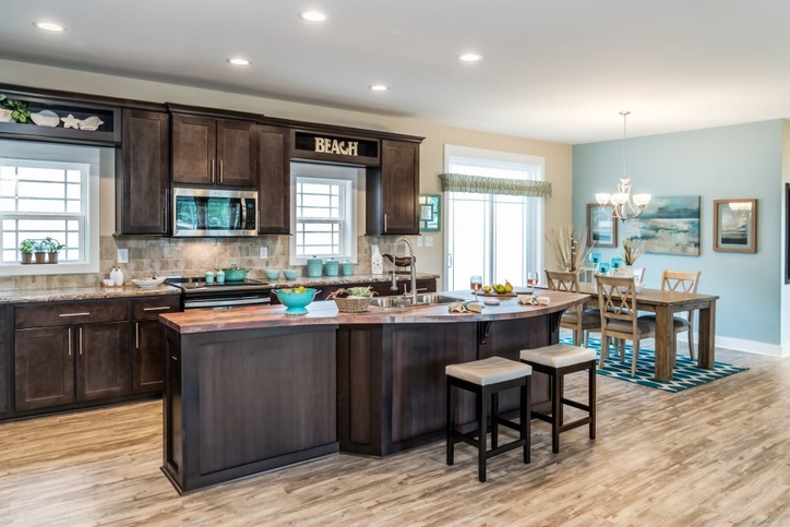 Oakmont 42623A | 3 bedroom, 2 bathroom, 1798 sqft home | Built by Cavco - Crouse in Crouse, NC.