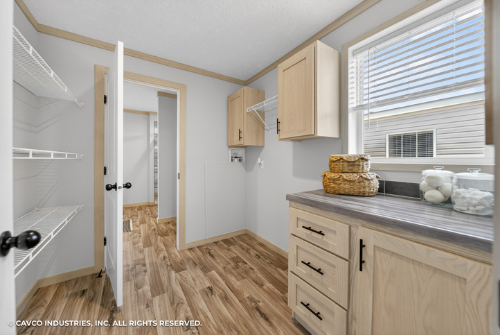 Kodiak 28724X | 4 bedroom, 3 bathroom, 1919 sqft home. Built by Cavco - Lafayette in Lafayette, TN.