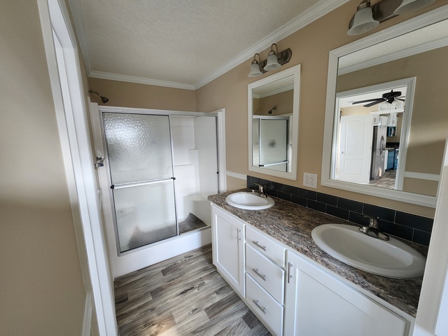 The Betty Plus TE16562A Manufactured Home from Destiny Homes