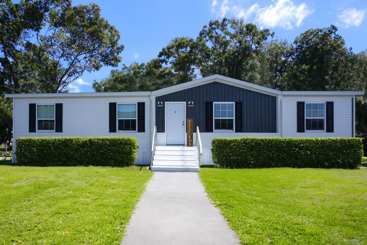 Palm Harbor 28563T | 3 bedroom, 2 bathroom, 1474 sqft home | Built by Cavco - Rocky Mount in Rocky Mount, VA.