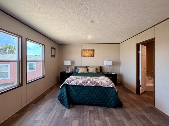 Exclusive "Redwood" 5 Bedroom 3 Bath with 2 Living Areas at Palm Harbor Homes in Round Rock!
Call 512-251-5614 for more information today!