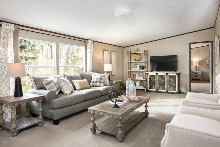 Exclusive "Redwood" 5 Bedroom 3 Bath with 2 Living Areas at Palm Harbor Homes in Round Rock!
Call 512-251-5614 for more information today!