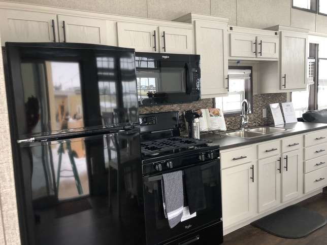 Country Manor 100147S Park Model | 1 bedroom, 1 bathroom, 391 sqft home. Built by Cavco - Nappanee in Nappanee, IN.