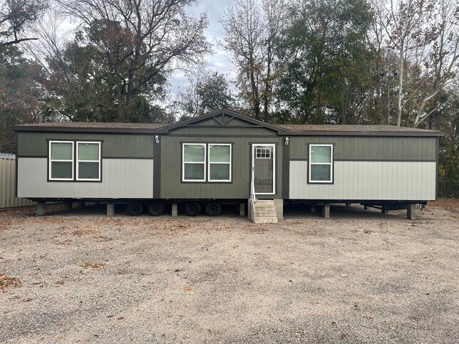 Vaquero T56P Silver Spur Plus Series Manufactured Home Huntsville TX