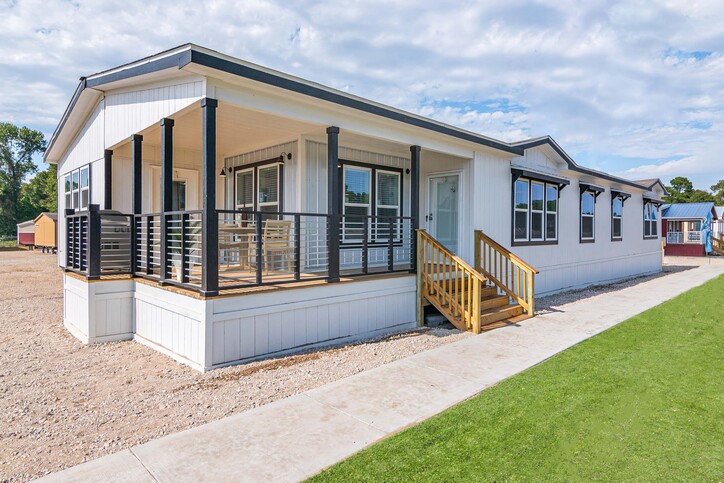 Pearl 6380 Gold Medal Series Exterior Manufactured Home Huntsville TX