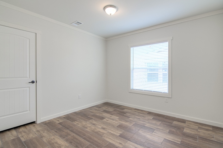 Pearl 6380 Gold Medal Series Bedroom 3 Manufactured Home Huntsville TX