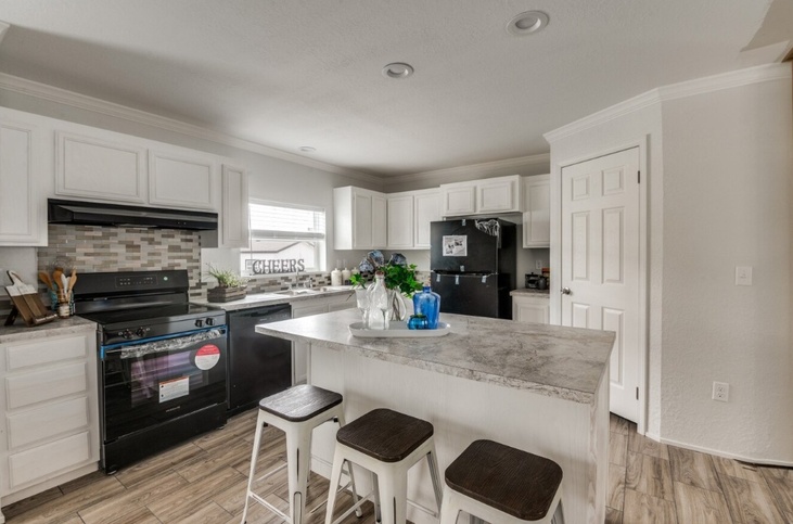 Emerald "MAGNITUDE" - Well Equipped Home! 28603A Donna TX