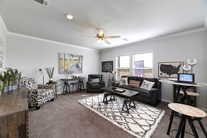 VINTAGE FARMHOUSE- Only thing missing is the livestock! 47643A New Braunfels TX