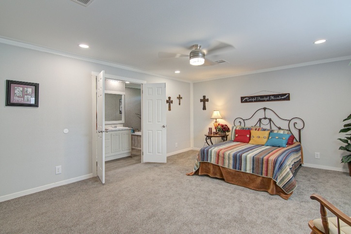 Cheyenne T66A Oak Manor Series Lytle TX