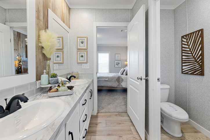 Sheridan 52 28523S| 3 bedroom, 2 bathroom, 1421 sqft home | Built by Cavco - Fort Worth in Fort Worth, TX.