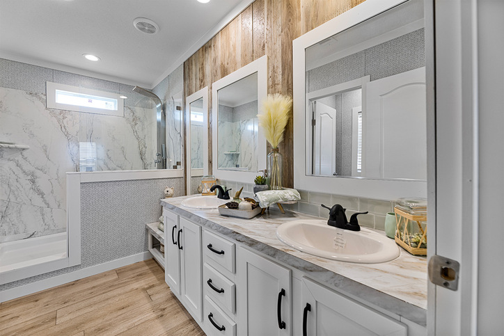 Sheridan 52 28523S| 3 bedroom, 2 bathroom, 1421 sqft home | Built by Cavco - Fort Worth in Fort Worth, TX.