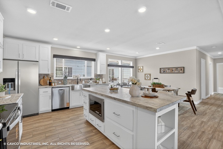 Sundance IV 32765A | 5 bedroom, 2 bathroom, 2356 sqft home. Built by Cavco - Austin in Austin, TX