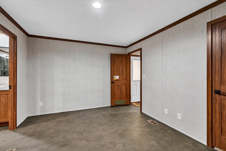 Triton 16682B | 2 bedroom, 2 bathroom, 1020 sqft home. Built by Cavco - Clarion in Shippenville, PA.