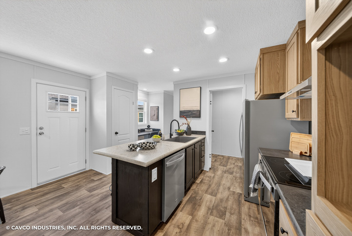 Grady 16722A | 2 bedroom, 2 bathroom, 1080 sqft home | Built by Cavco - Douglas in Douglas, GA.