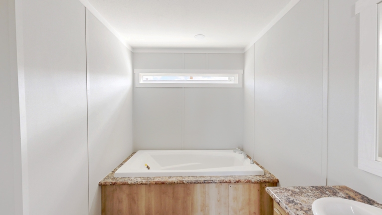 Silverado 2348 Acorn Series Manufactured Home Houston TX
Primary Bathroom