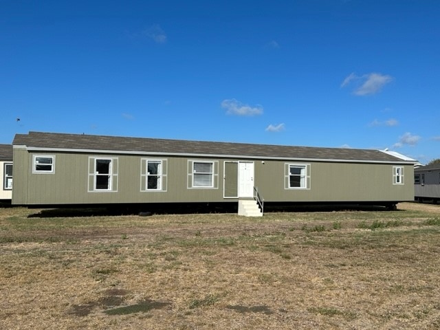 318 318 Manufactured Home from Solitaire Homes, Victoria, TX