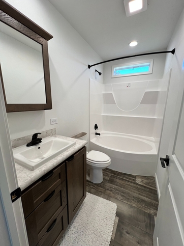 Essence 3 28603D Nevada IA
2nd bath