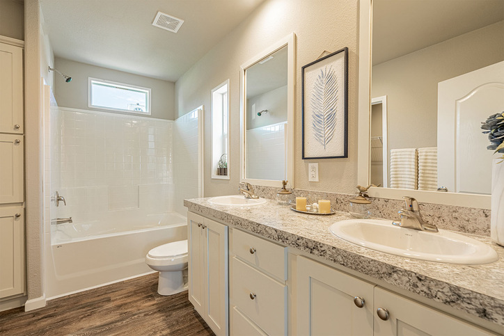 Evergreen 28603E | 3 bedroom, 2 bathroom, 1600 sqft home | Built by Cavco - Woodburn in Woodburn, OR.