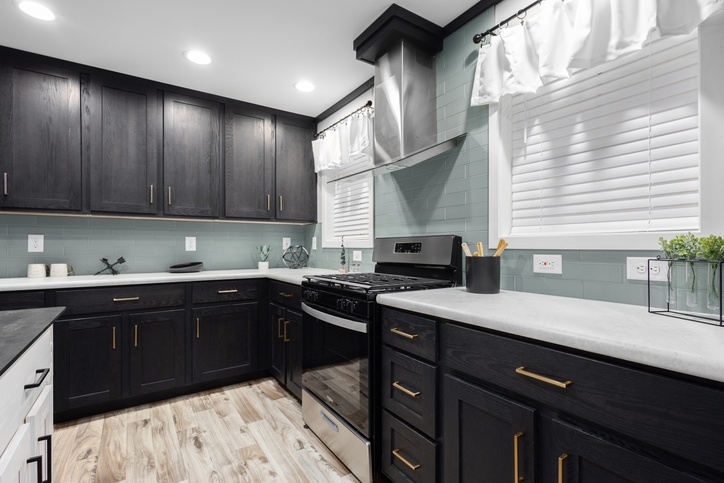 Deercreek Allure 28563A | 3 bedroom, 2 bathroom, 1493 sqft home. Built by Cavco - Shippenville in Shippenville, PA.