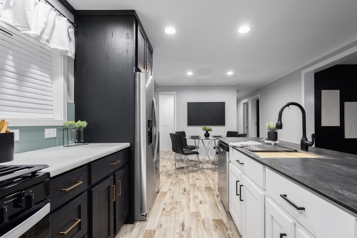 Deercreek Allure 28563A | 3 bedroom, 2 bathroom, 1493 sqft home. Built by Cavco - Shippenville in Shippenville, PA.