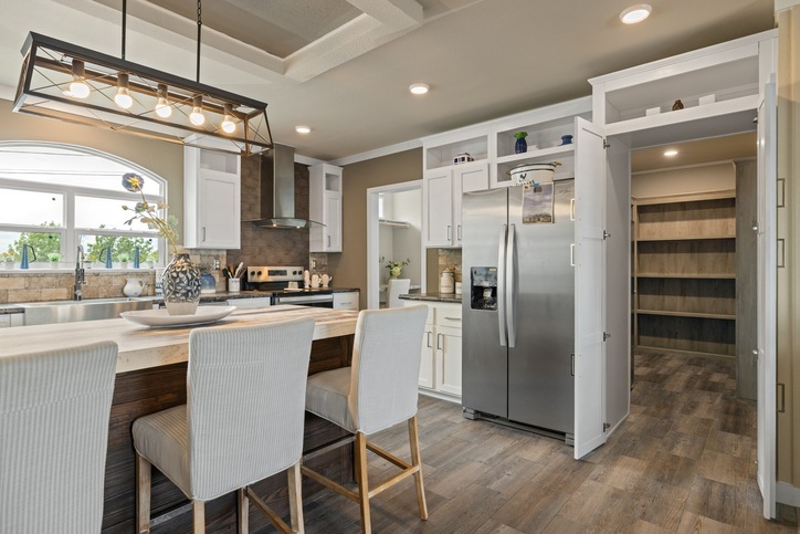 EL RANCHO - LARGEST HIDDEN PANTRY ON THE MARKET! 32644A Seguin TX