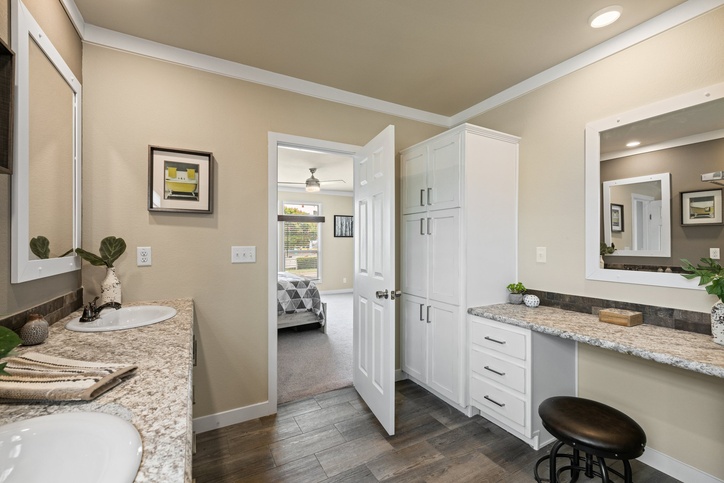 EL RANCHO - LARGEST HIDDEN PANTRY ON THE MARKET! 32644A Seguin TX