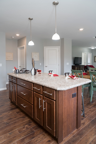 Binkley 32543AM | 3 bedroom, 2 bathroom, 1674 sqft home. Built by Cavco - Manorwood in Emlenton, PA.