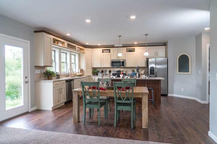 Binkley 32543AM | 3 bedroom, 2 bathroom, 1674 sqft home. Built by Cavco - Manorwood in Emlenton, PA.