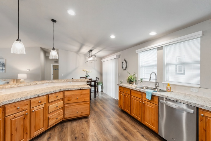 Santiam 28603C Kingston WA