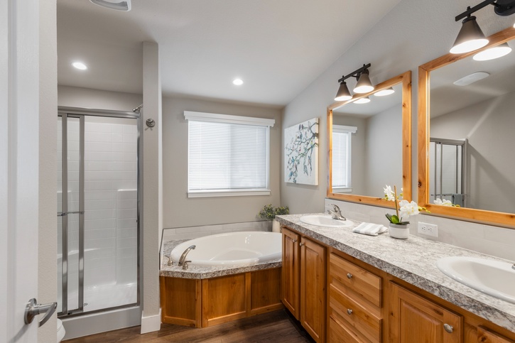 Santiam 28603C Kingston WA
