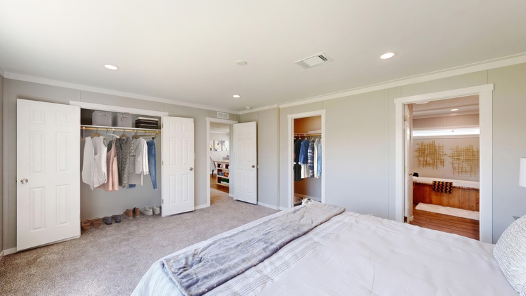 Cimarron 2368 Acorn Series Burleson TX
Primary Bedroom